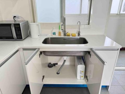 三毛 - 淨水器洗孔安裝及明管110V插座新增