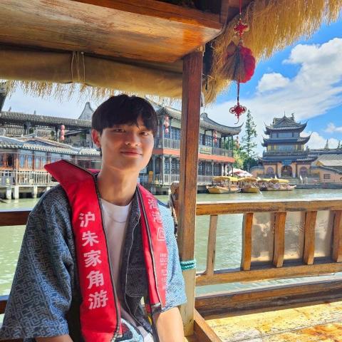 提供桌球服務的專家王嘉良桌球