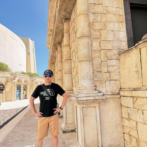 提供開車兼職服務的專家羅偉華