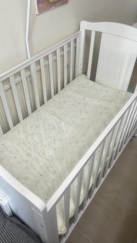 張云瑄 - 嬰兒床