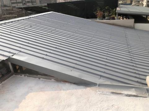 承藝室內裝修 - 鐵皮屋頂鏽蝕漏水翻新