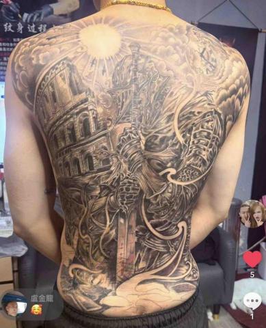 彫尊刺青 - 