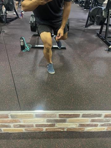 張懷仁 - 單腳RDL