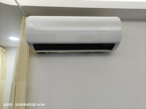 李維 - 壁掛內機清洗完成