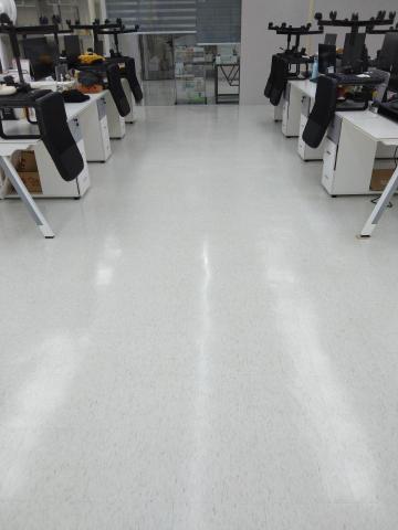 周育誠 - 洗地打蠟