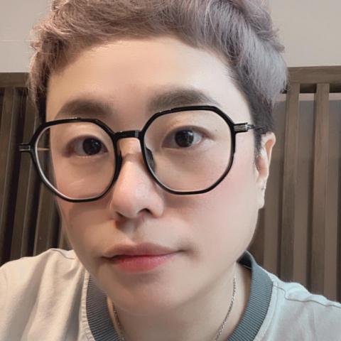 提供soho族收入服務的專家張悅伃