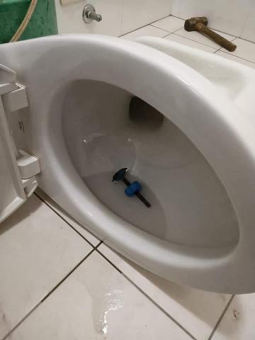 九九衛生清潔行 - 馬桶疏通