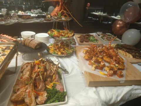 黃鴻輯 - 烤肉 Buffet 