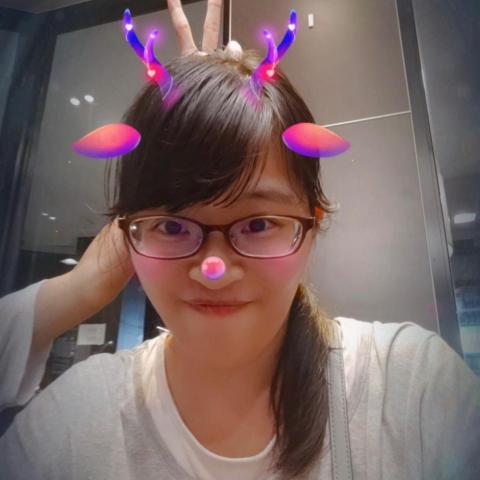 提供保姆服務的專家秦葦庭