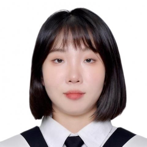 提供翻譯社期刊服務的專家曾佑倢