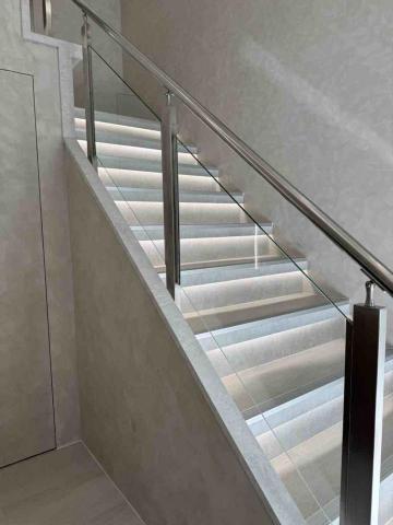 莊子緯 - 扶手搭配8mm清玻