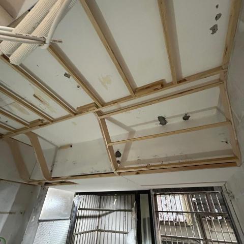 提供壁磚服務的專家LUN