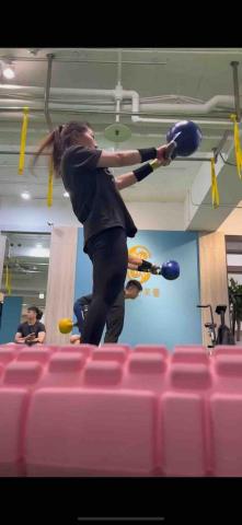 台中海線、東海別墅、可一對一、二,有國際證照的男女教練 -  台中海線、東海別墅、可一對一、二,有國際證照的男女教練 -