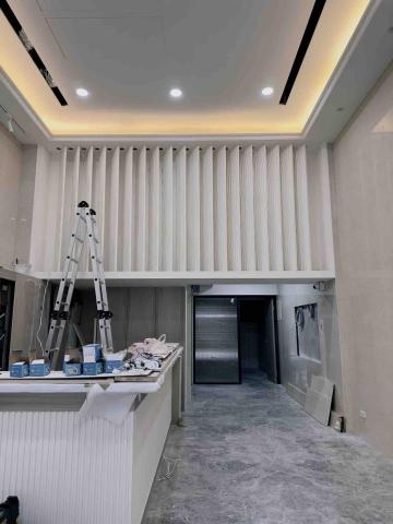 睿璿油漆工程 - 建設公司 大廳 格柵噴漆