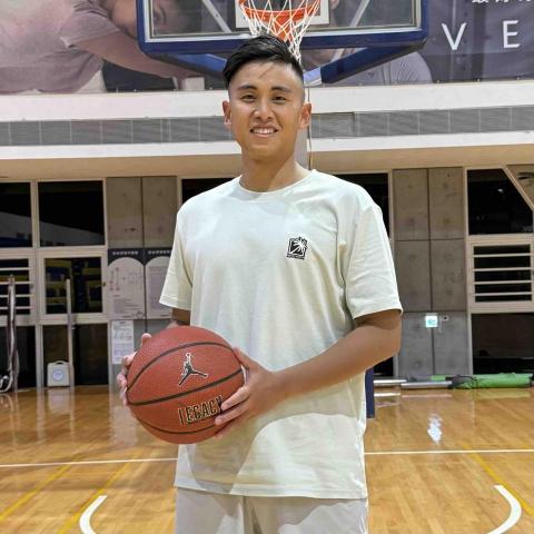 新竹籃球教練推薦湯為敦 Duncan 新竹籃球教練推薦湯為敦 Duncan