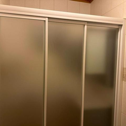 提供刷油漆服務的專家李騰榮