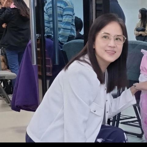 提供兼差服務的專家翁靜貞