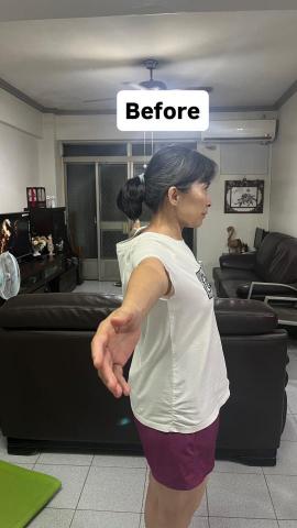 台中到府筋膜放鬆師_簡廷謂Thomas - 放鬆前右肩向後伸展幅度受限