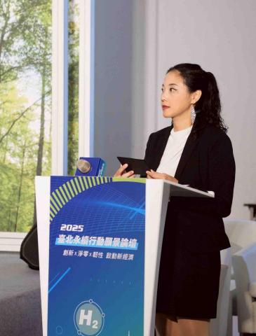 Joe Cho - 2025臺北永續行動願景論壇 × Zero Up 淨零臺北中英主持 
Hosting at Taipei Vision Forum for Sustainable Futures, Innovation x City Net Zero x Resilience – Driving the New Economy (bilingual)