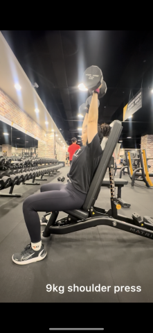 台中海線、東海別墅、可一對一、二,有國際證照的男女教練 - 教練很久沒有肩推 台中海線、東海別墅、可一對一、二,有國際證照的男女教練 - 教練很久沒有肩推