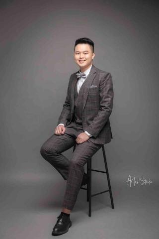 黃熒杰 Kris Huang 黃熒杰 Kris Huang