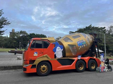 快樂創意公仔 - 活動設備訂製、出租