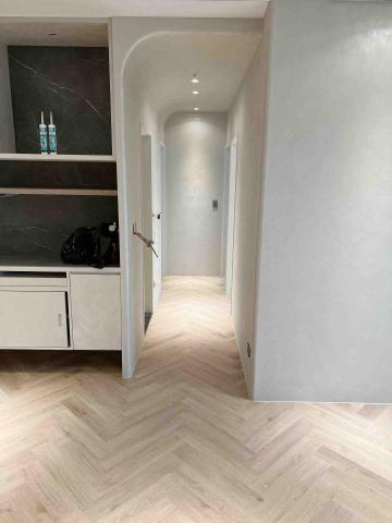 岦悅地板工程 - SPC石塑木紋地板人字拼