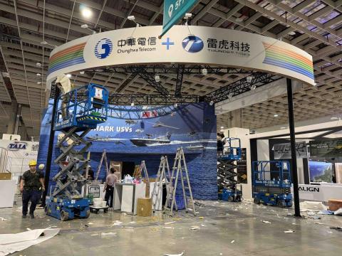 簡子堯 - 南港展覽館航太展佈置