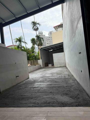 正唯工程行 - 地坪打底，泄水坡度1:100