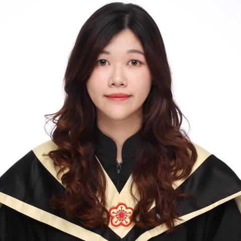 提供翻譯社期刊服務的專家李靜怡 LI,JING-YI