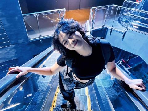 提供幼兒美術服務的專家李依庭