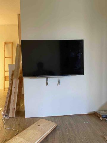 黃煜仁 - 電視壁掛架 安裝