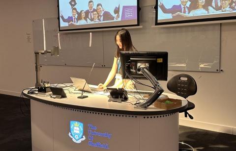 楊景涵 - 於英國雪菲爾大學授課的過程