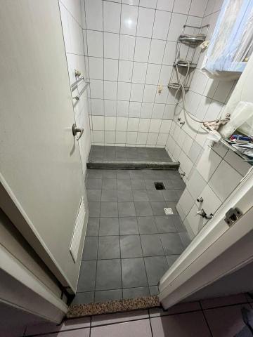 裕仁 - 貼壁磚及地磚