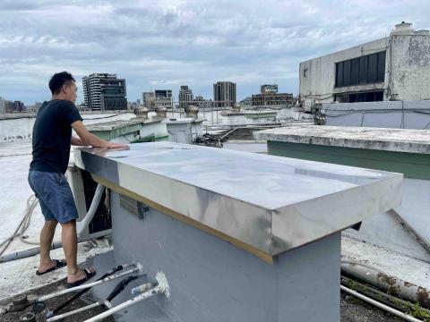 智鑫工程行（鐵工） - 頂樓管道間蓋板防水工程（含防水漆）