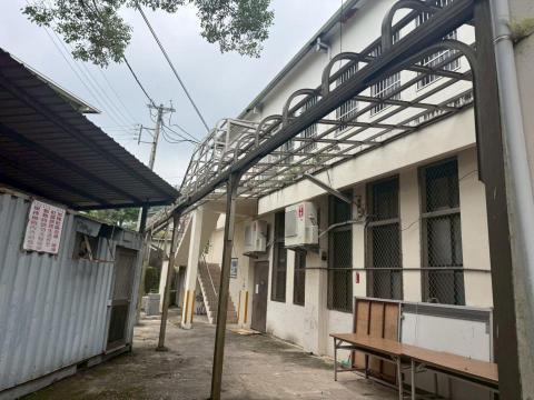 心感覺企業社 - 冷氣移機、遮雨棚更換、落水管施作施工中 心感覺企業社 - 冷氣移機、遮雨棚更換、落水管施作施工中