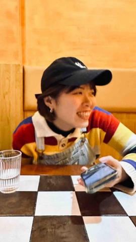 提供燈泡服務的專家莊雯晴