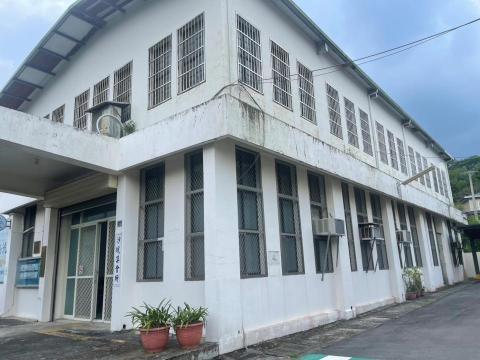心感覺企業社 - 外牆防水漆施作、落水管施作施工前 心感覺企業社 - 外牆防水漆施作、落水管施作施工前