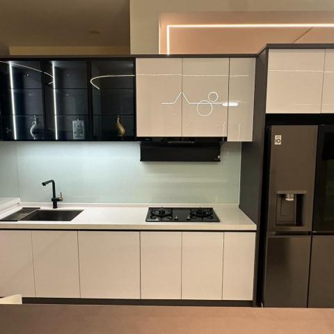 提供壁貼之家服務的專家格麗斯廚飾行