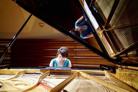 提供電子鋼琴yamaha服務的專家鋼琴主修古老師