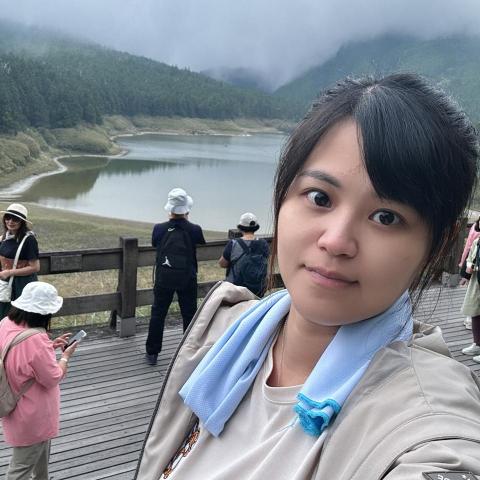 提供8891嚴選服務的專家晨瑜