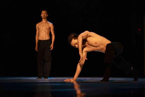 Benson - 作品-月隱