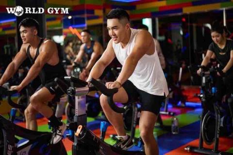 世界健身房寶成店 - 飛輪課程