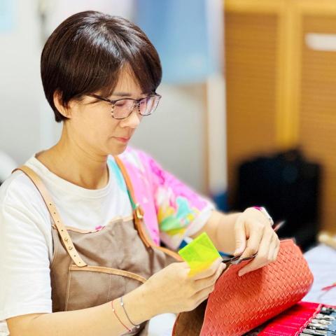 提供皮革帶服務的專家李佩勳