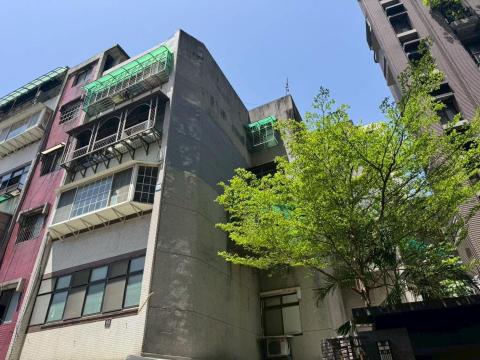 極護高空工程 - 外牆防水工程 極護高空工程 - 外牆防水工程