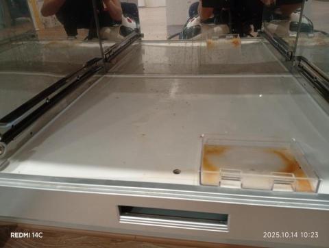 大樹個人清潔 - 烘碗機清潔前