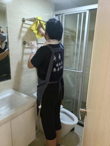 新易來精緻美學清潔團隊 - 浴廁清潔