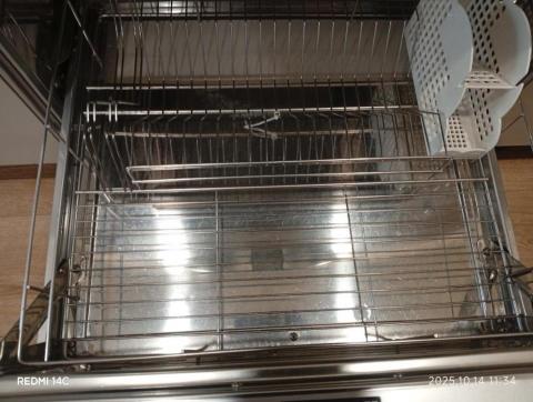 大樹個人清潔 - 烘碗機清潔後（全程單純使用高溫蒸氣清潔，不添加任何清潔劑）