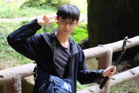 提供行動式教學服務的專家陳羿翔