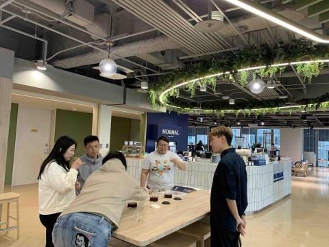 Topaz - 幫助客人如何選自己喜歡的風味